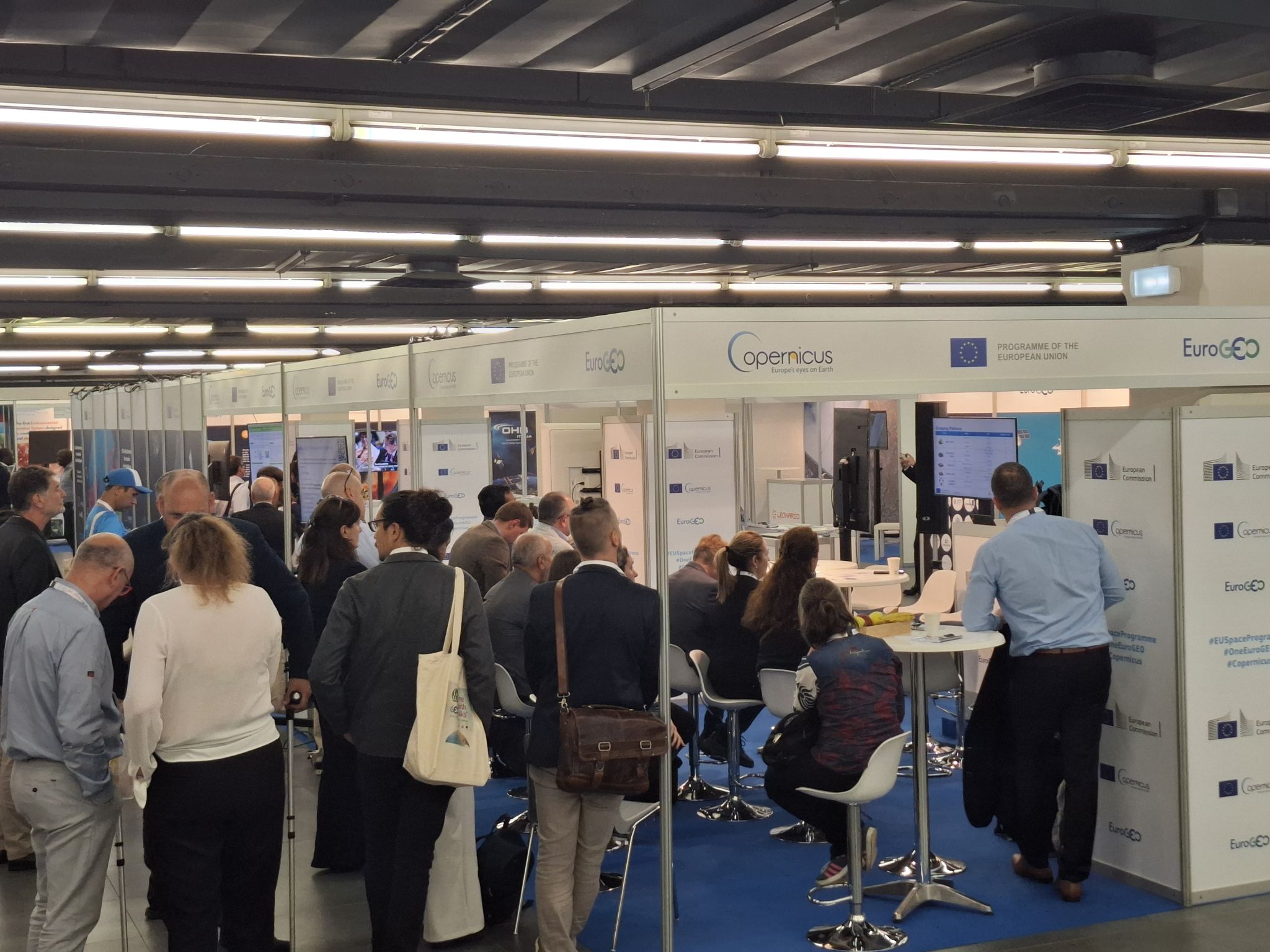 people booth2